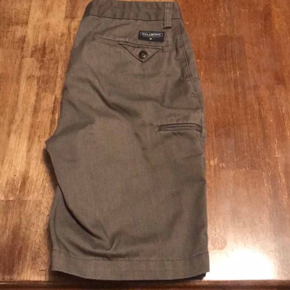 Billabong shorts size 27